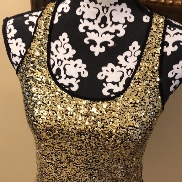 WYL Gold disc sequins front embellished, solid, soft black racer back tank - Picture 2 of 12